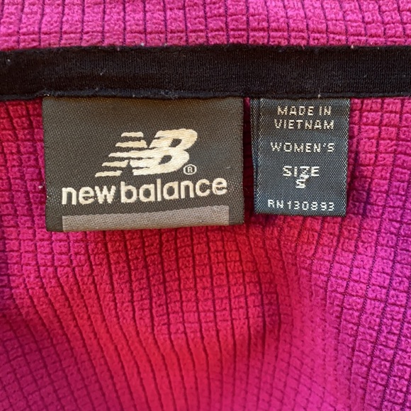 New Balance full zip black jacket with pink lining, size small - Picture 5 of 8